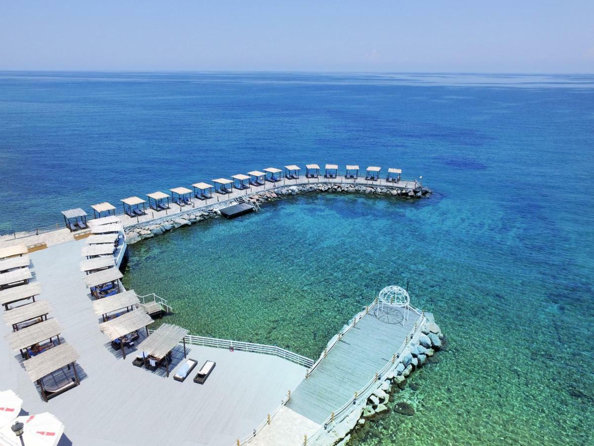 Malpas Hotel Agios Epiktitos Exteriér fotografie