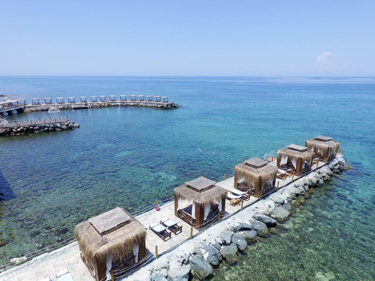 Malpas Hotel Agios Epiktitos Exteriér fotografie